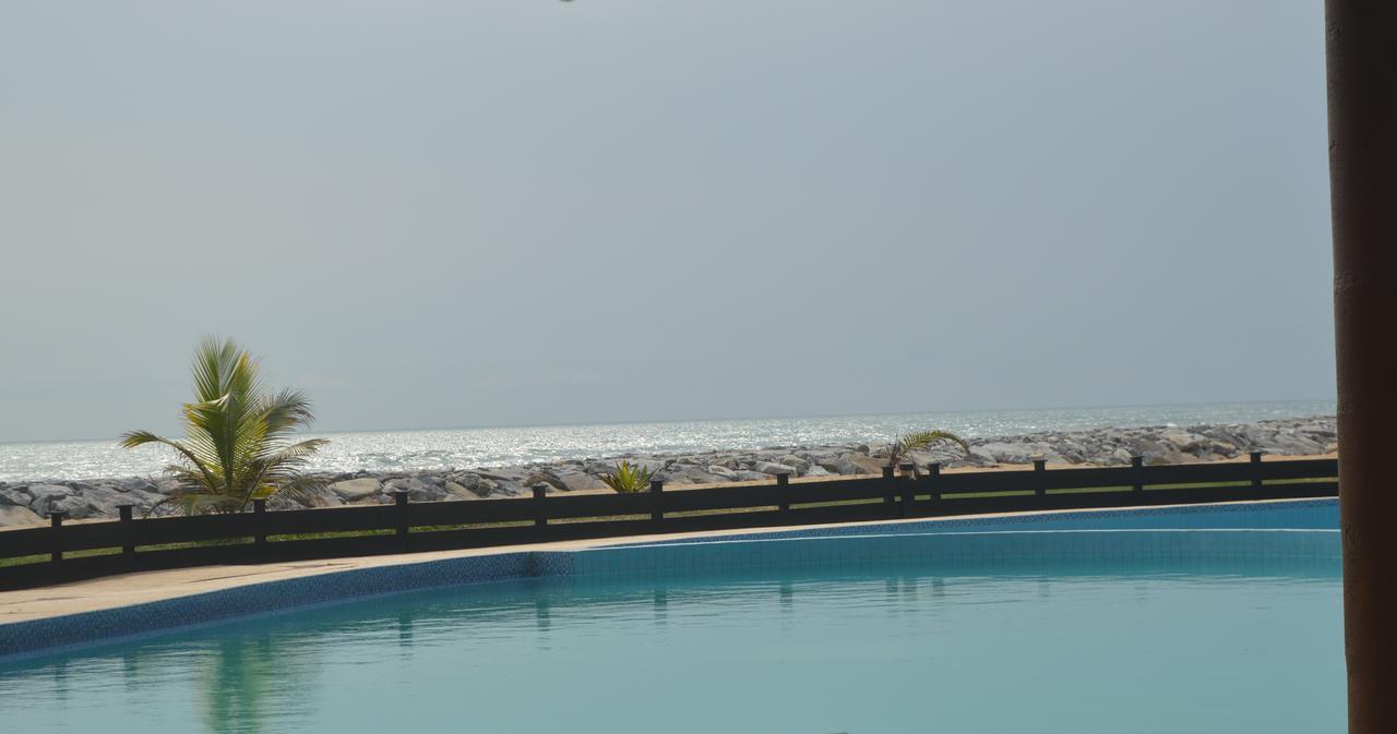 Elmina Bay Resort Exterior photo
